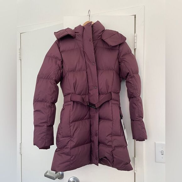 NWT Lululemon Wunder Puff Waist Jacket Cassis Women Size 4 MSRP$328 - Picture 4 of 16